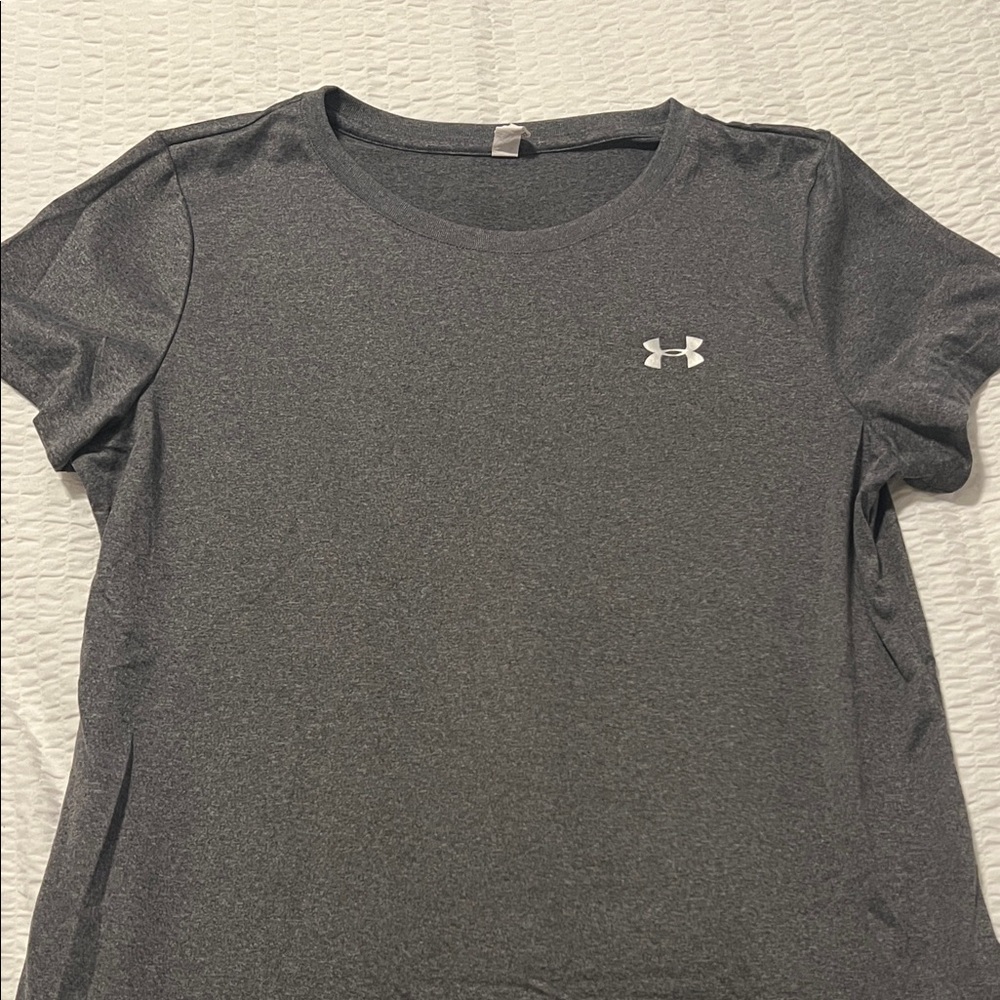 Under Armour Women's Charcoal Tee